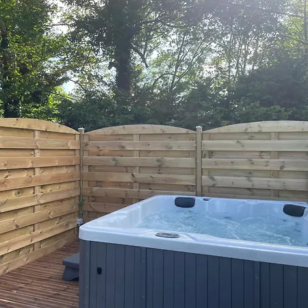 La Vieille Ferme Et Son Jacuzzi Hébergement de vacances *