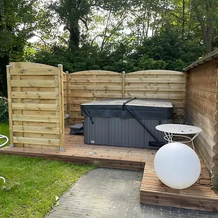 La Vieille Ferme Et Son Jacuzzi *